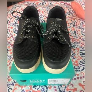 Size 41(10.5-11) Womens TRAQ Copacetiq in Black